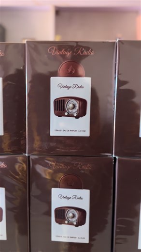 Original vintage radio now available in store and limited in stock Guys you really need to add this to your collection 🙌 N45,000 Kindly send a dm or whatapp:09094596205 #explorepages #kogistateuniversity #perfumevendorinkogistate #vintageradiolattafa #dijaperfumeryandmore