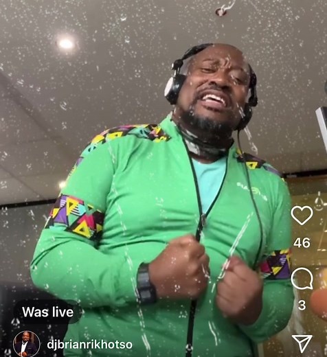 #lesotho #mangoane🇧🇼🇿🇦 #djbrianrikhotso #malomevector🇱🇸 #radio #RadioDj #Liveradio