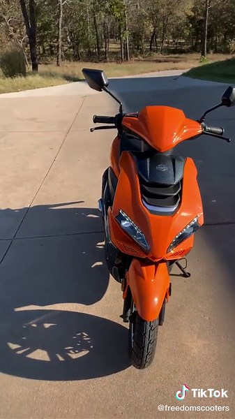 55 MPH & up to 90 MPG fuel economy! #freedomscooters #scooter #oklahoma #newtrend #outdoor