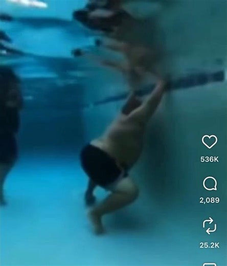 Shake it funny dance 💃￼ #reels #anime #reelsinstagram #memes #lifeisbutadream #funnyshorts #edit