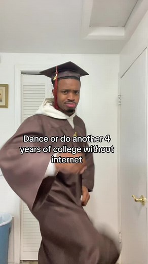 Aye yall old mfs strong asl🤧i couldnt imagine doing college without my bestfriends chegg quizlet and chatgpt#foryoupage #college #exam #chegg #chatgpt #2024 #school #mo