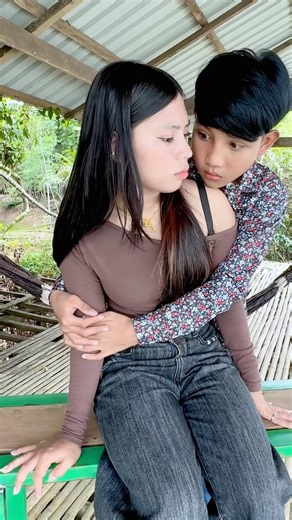 Hugging My Girlfriend So Sweet 🥰❤️ | The Cutest Couple Moment Ever 💕 #HugGirlfriend #SweetHug