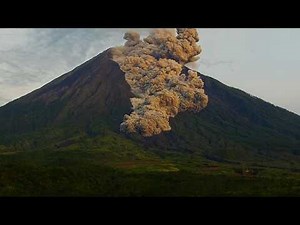 Summer Like Heat Scorches Southwest - Massive Pyroclastic Flow Reaches the Base of Semeru Volcano