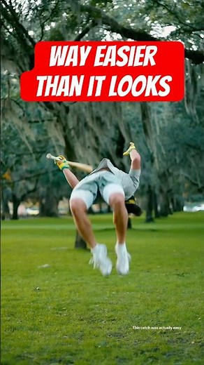 The secret reason this bat catch is easier than you’d think 🤫