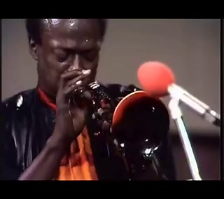 Miles Davis Quintet, live in 1969 at the Berlin Philarmonie.Miles Davis, Wayne Shorter, Jack DeJohnette, Chick Corea and David Holland.#SML #sheetmusic #Noten #partituras #spartiti 乐谱 樂譜https://t.co/V8ZMSuL52v