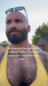 Hairy Bodybuilder Dominates Leg Day at the Gym