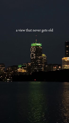 When the sun sets, Hyatt Regency Boston Cambridge lights up the skyline bringing warmth, elegance, and a touch of magic to the city’s evening glow. Book your stay and light up the night sky. | Hyatt Regency Boston Cambridge