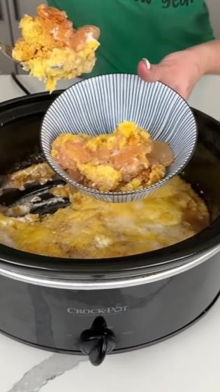 Easy Crockpot Dessert! So Warm and Delicious