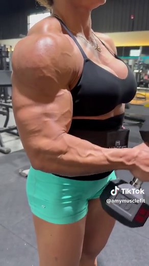 #bodybuilding #girls #gym #musle