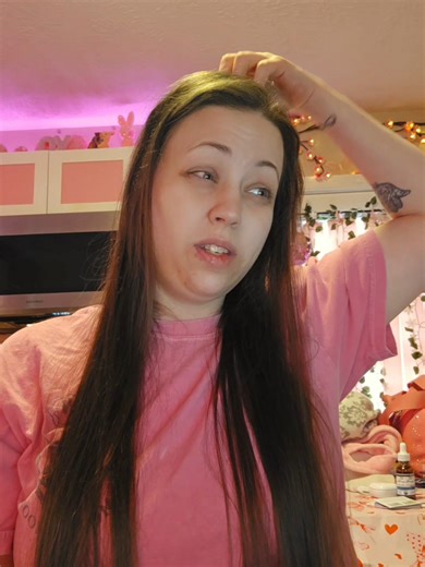 I think I'm gonna ask them for 12 months rent, paid up front, in cash. $50s and $100s, as well as first and last and a 100% increase to my usual security deposit of $1,000. If she makes what she claims, it shouldn't be a problem.... but if she makes what she claims, why isn't she in a bigger motel? @Resilient Jenkins 🔷 . . #landlord #satire #theresilientjenkins #stephaniejenkins