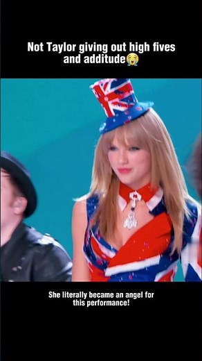 Taylor Swift at the 2013 Victoria's Secret fashion show!❤️‍🔥 #taylorswift #victoriasecret #fashion