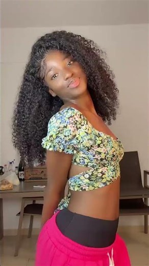 Il dose que suis pas belle #cotedivoire #dance #influenceuse #afrique #dancechallenge #samuella