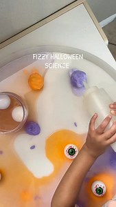 16K views · 1K reactions | FIZZY EYEBALL FUN ✨ An easy + fun science activity to do with your little one  How to: - Mix baking soda, paint, water until you have a consistency that can mold around the eyeballs - Have your little ones squeeze vinegar on the eyeballs and watch the magic ✨ #scienceforlittles #scienceforkids #scienceexperiments #learningthroughplay #kidsactivities #toddleractivities | Cynthia Gutierrez | Facebook