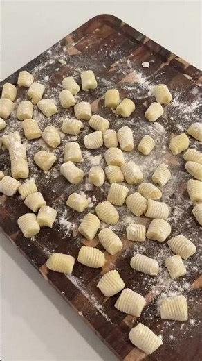 Crispy Brown Butter Sage Gnocchi with @All Clad #AllCladPartner #ad Using my G5® Graphite Core Stain