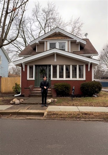 Living Room Storage Find: Your Next Dream Home Awaits!
