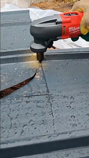 Cutting Corrugated Metal Sheets Effortlessly With a Professional Power Nibbler
