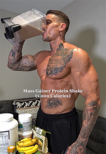 4.5M views · 73K reactions | Mass Gainer Protein ShakeIf you are struggling to reach your protein goals or calories intake for the day, this is for you! Ingredients: Cup of milk, Banana, Cup of oats, 2 eggs, Tablespoon of peanut butter, Cinnamon, Creatine, Whey protein Macros:Protein: 75g, Carbs: 160g, Fats: 30g #proteinshake #protein #postworkout | Ross Dickerson | Facebook