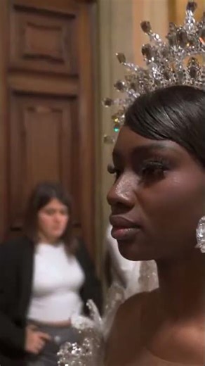 DONATELLA DID IT AGAIN! 🐍 Versace SS26 Runway Highlights: The New Goth Glam is HERE! 🔥