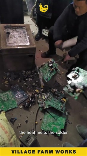 Harvesting Components from E Waste 🔥 Is This How It s Done #CircuitBoardRecycling