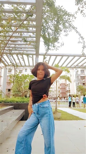 udi udi🔥💃🏻#shorts #trending #dance #dancevideo #dancewithishita #youtubeshorts #explorepage