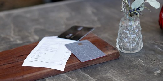 The Best Way to Split a Restaurant Check, According to Etiquette Experts