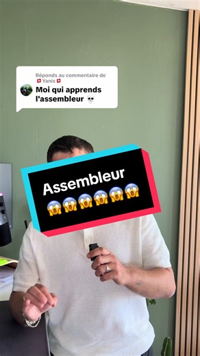 Réponse à @🇨🇭Yanis🇨🇭 🧠 Ceux qui codent en assembleur ? C’est pas des devs, c’est des druides binaires. Ils parlent aux registres, ils vivent dans la RAM, ils optimisent des instructions que tu comprends même pas en rêve. Toi tu fais du JavaScript, eux ils font danser le CPU. #humour #techtok #DevLife #HumourDev #tech