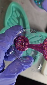 902K views · 5.1K reactions | Glitter pour #resinart #epoxy | Art by Tish | Facebook