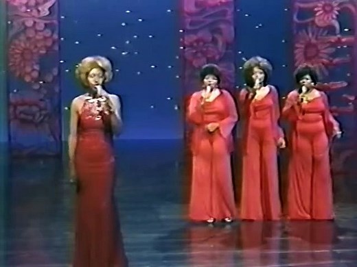 Aretha Franklin - Something He Can Feel - Live - 1976