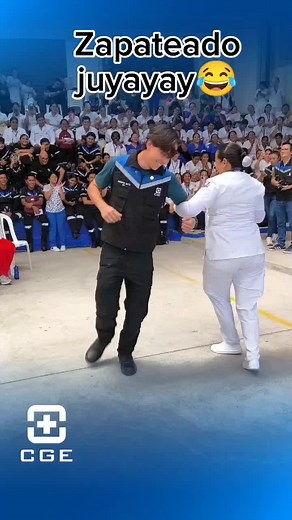 Roy Mata: Bailando el Juyayay y Cuyayay en Ecuador