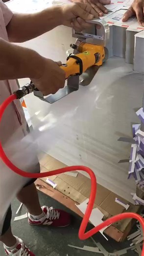 Carton Waste Stripper Air Pneumatic Tools / Carton Cardboard Corner Scraps Broken Waste Remover