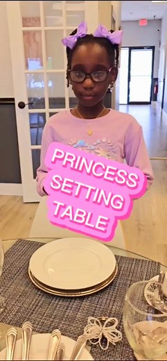 💥💥setting the table is an art🍽🍽 This princess has mastered it🩷👛 Watch and learn ON LEFT: Salad fork Entrée fork ON RIGHT: Soup spoon Salad knife Entrée knife closest to the plate AT TOP OF PLATE Entrée utensils PLATES Charger plate Entrée plate Salad plates Soup bowl GLASS TOP RIGHT BREAD PLATE TOP LEFT #confidenceiskey #confidence #etiquette #tablesetting #refinement | From the Inside-Out School of Etiquette, LLC