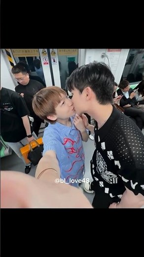 🤭🤏kissing in public Cuties Gay couple TikTok🙈 #bl #couple #tiktok #douyin #blseries
