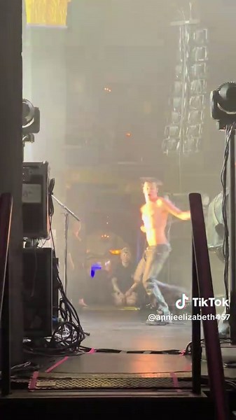 Experience the Energy of YUNGBLUD's Concert