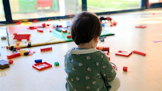 « Le compte n’y est pas » : le droit opposable à la garde d’enfants, une promesse ancienne jamais appliquée