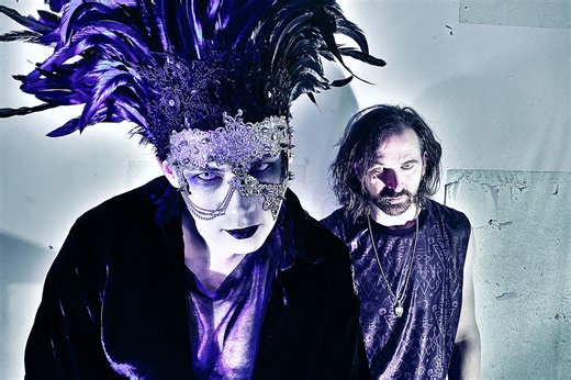 Interview: DEAD LIGHTS lure us into the warped world of Lash - Synthpop Fanatic