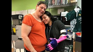 Md. teacher builds prosthetic arm for student with 3D printer