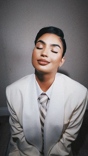 Roccibel Volpicella on Instagram: "易 Mi transformación no fue para gustar más, Fue para volver a mí.  Y este lunes a las 6:00 PM (hora centro) ✨ Estreno el primer episodio de mi podcast ️ En mi canal de YouTube: Roccibella  Te hablo como si estuviéramos frente a frente ¿Tú también estás viviendo tu propia transformación silenciosa?"