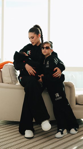 Fernanda Gómez on Instagram: "Hoy hacemos historia en México & en todo el mundo👊🏼 Te amamos #TEAMCANELO 😍🇲🇽"