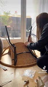 Montage chaise IKEA 💫 #ikea #decoration #decorationinterieur #ikeahack #ikeahome #maison #appartement | Elma Décoration