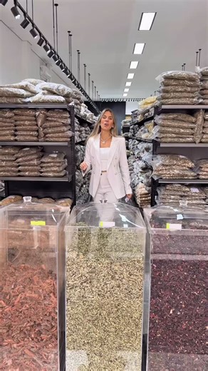 FONTE SECRETA DE TEMPEROS E ERVAS!👇🏼 Na Yasmim Produtos Naturais você vai encontrar uma enorme variedade de produtos com excelente qualidade e preços que valem muito a pena. São diversos itens naturais ideais para consumo próprio ou revenda, com ótimo custo-benefício e grande variedade disponível. A loja vende no atacado e envia para todo o Brasil! ✅ Se você quer receber o contato da loja, comenta que te envio todas as informações no seu direct. Endereço 👇🏼 📍Rua: Polignano a Maré, 66 – Brás