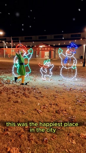 🎄 Christmas Lights in Blackwell 🎄 Thanks to Blackwell Public Power, Blackwell is officially OPEN for the Christmas Season! Thank you to all of our city departments for making Blackwell feel like home for the holidays! Enjoy this fun video, and have a wonderful Thanksgiving. We look forward to seeing you in December! | City of Blackwell, Oklahoma - Government