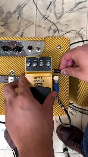 Behringer UC200 Ultra Chorus Guitar Effects Pedal