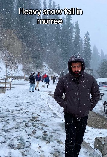 Heavy Snow Fall in Murree: January 2025 Update