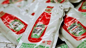 Restaurants face a nationwide ketchup packet shortage | CNN Business