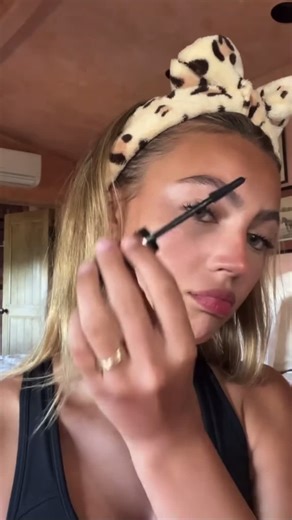 Kat's 90s Makeup Tutorial with Katarina Deme