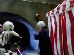 Batman Returns (1992) - Extrait Batmobile