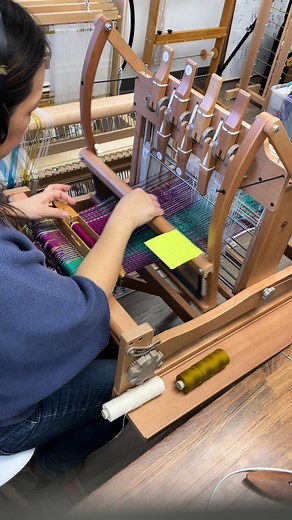 Weaving 4-shaft waffle on an 8-shaft loom. #weaving #learntoweave #weavingloom #loom #ashfordloom @