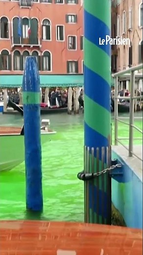Venise : Extinction Rebellion teint le Grand Canal en vert
