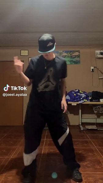 Disfruta los bailes turros más emocionantes