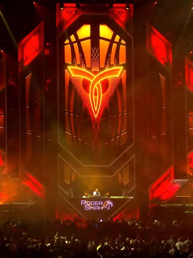 Vocal Trance ❤️ Ciaran McAuley & Roger Shah & Hannah Brine - You And I 🙌 Roger Shah live at Transmission Poland 2022. 3 #vocaltrance #upliftingtrance #emotionaltrance #trance #trancefamily